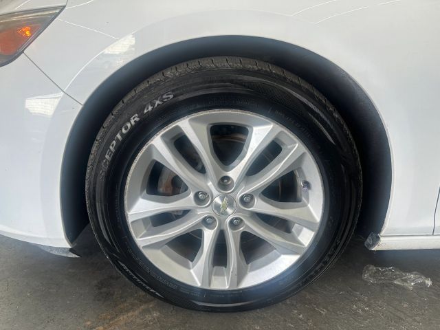 2016 Chevrolet Malibu 1LT photo 7