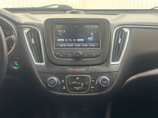 2016 Chevrolet Malibu 1LT photo 16