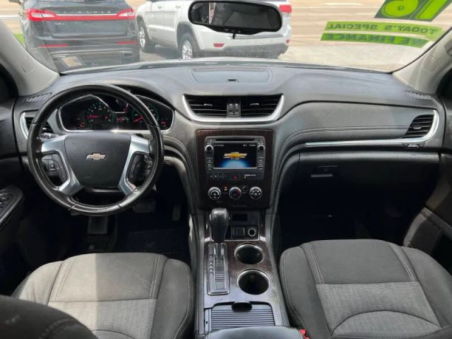 2016 Chevrolet Traverse 1LT photo 15