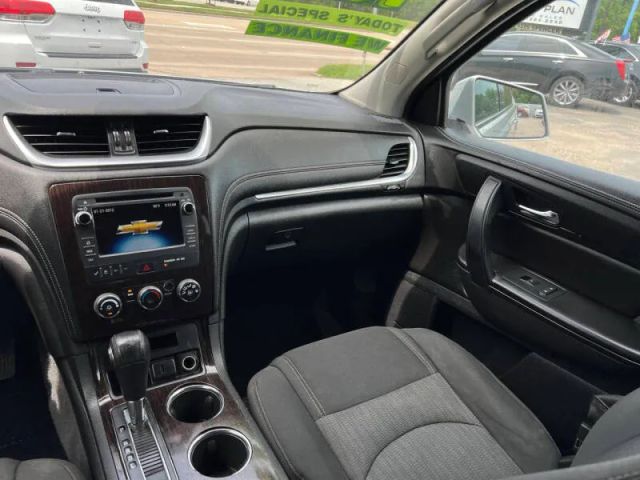 2016 Chevrolet Traverse 1LT photo 16