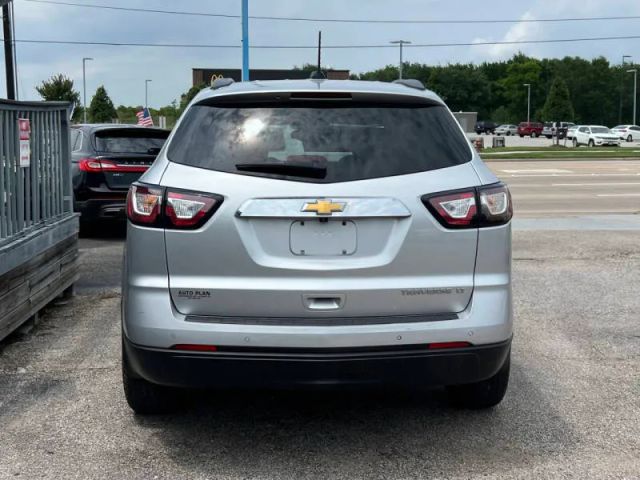 2016 Chevrolet Traverse 1LT photo 6