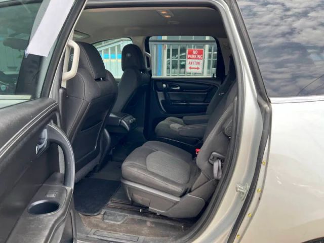2016 Chevrolet Traverse 1LT photo 10