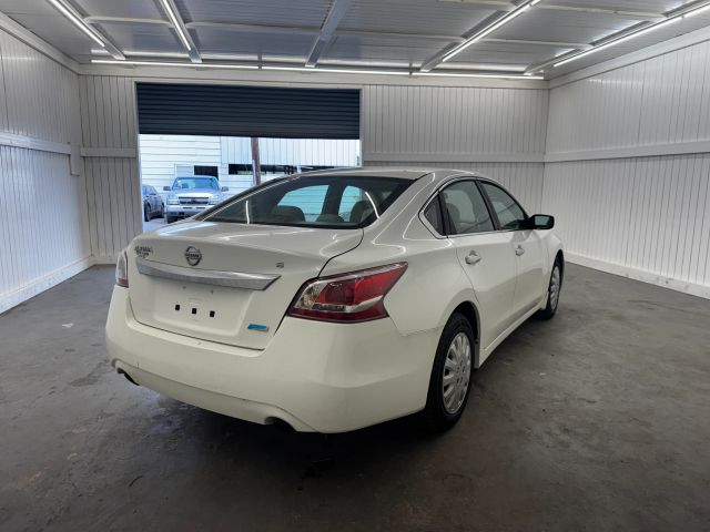 2013 Nissan Altima 2.5 S photo 3