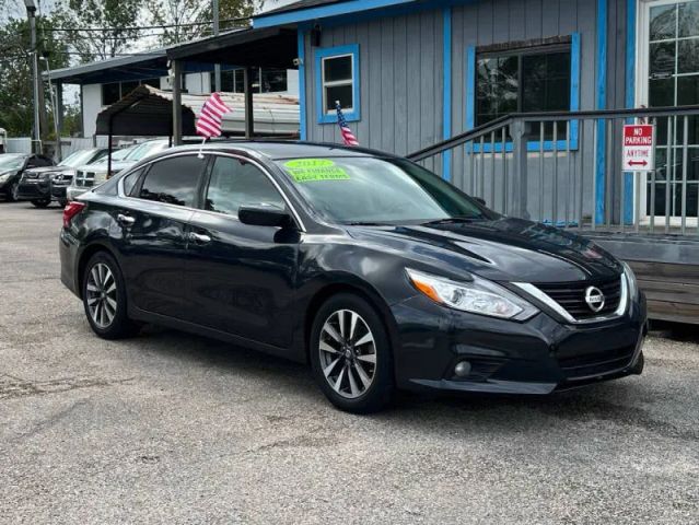 2017 Nissan Altima 2.5 SV photo 3