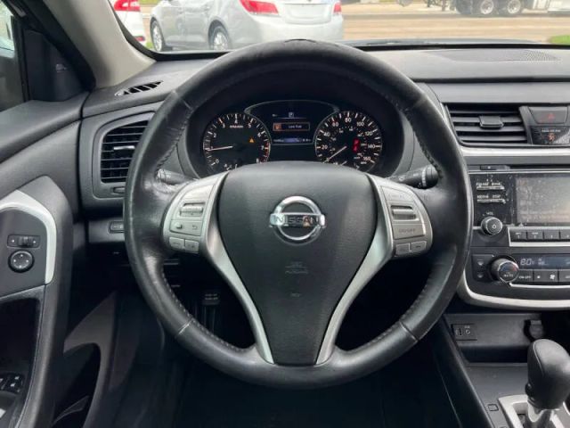 2017 Nissan Altima 2.5 SV photo 17