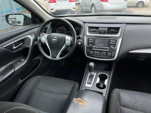 2017 Nissan Altima 2.5 SV photo 13