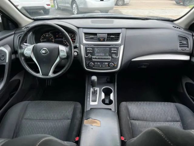 2017 Nissan Altima 2.5 SV photo 14