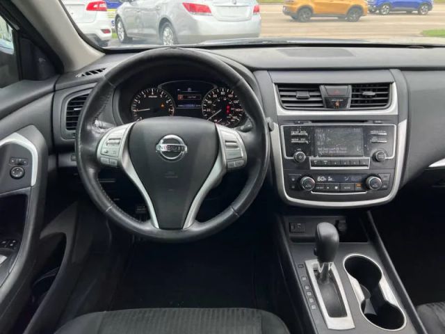 2017 Nissan Altima 2.5 SV photo 16