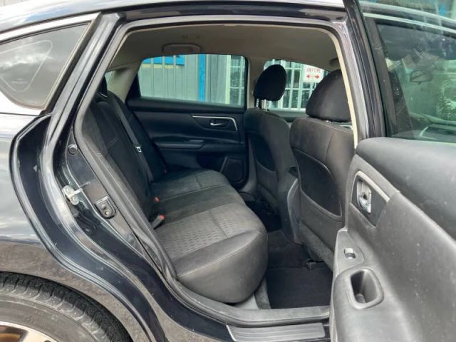 2017 Nissan Altima 2.5 SV photo 12