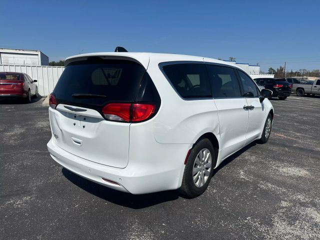 2018 Chrysler Pacifica L photo 5