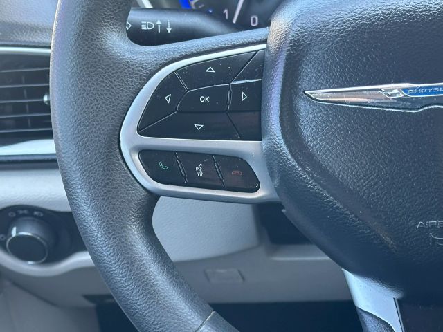 2018 Chrysler Pacifica L photo 23