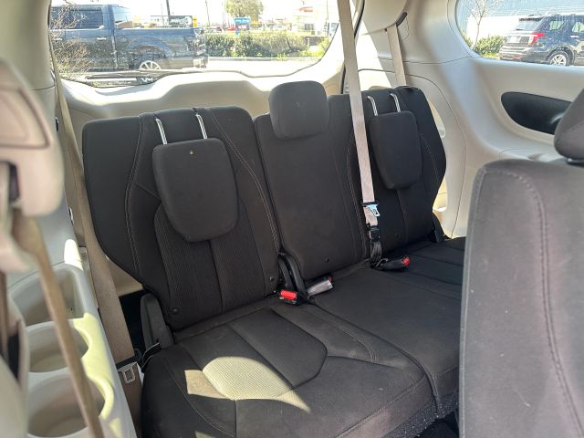 2018 Chrysler Pacifica L photo 13