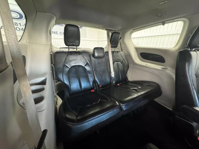 2020 Chrysler Voyager LXi photo 11