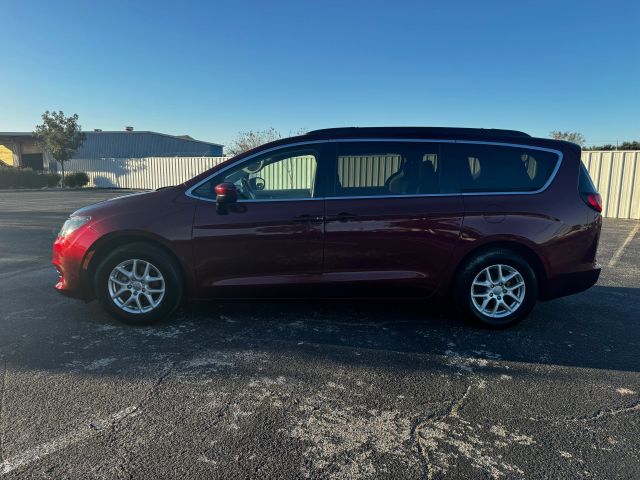 2020 Chrysler Voyager LXi photo 6