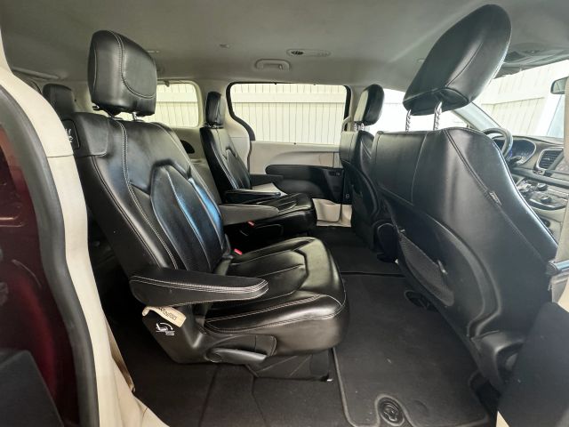 2020 Chrysler Voyager LXi photo 10