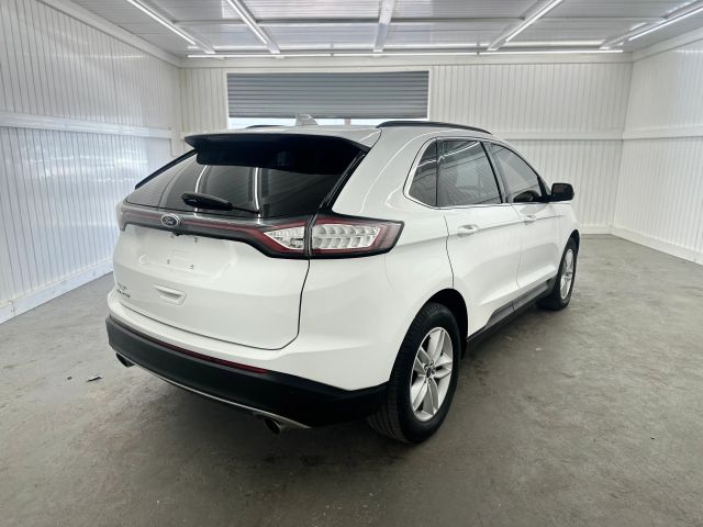 2017 Ford Edge SEL Sport photo 3