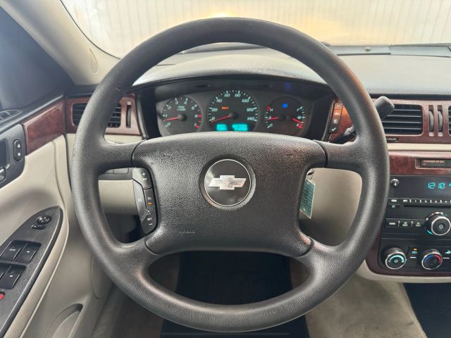 2006 Chevrolet Impala LS photo 18
