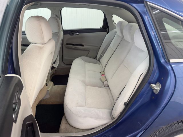 2006 Chevrolet Impala LS photo 12