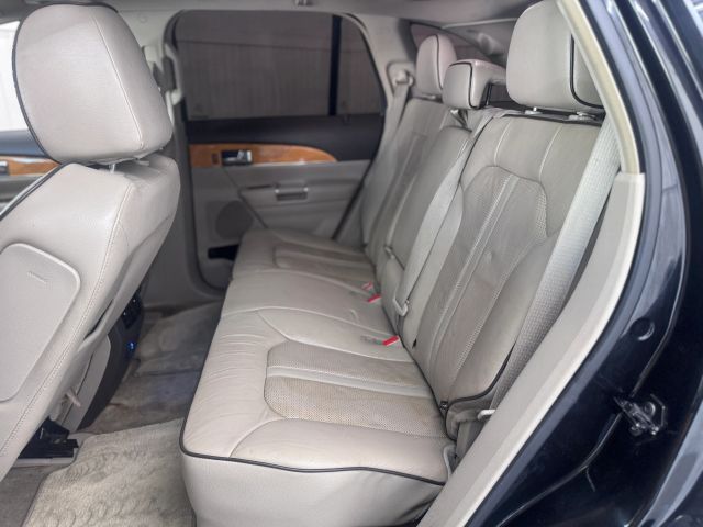 2015 Lincoln MKX photo 11