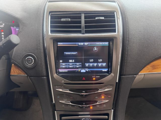 2015 Lincoln MKX photo 14