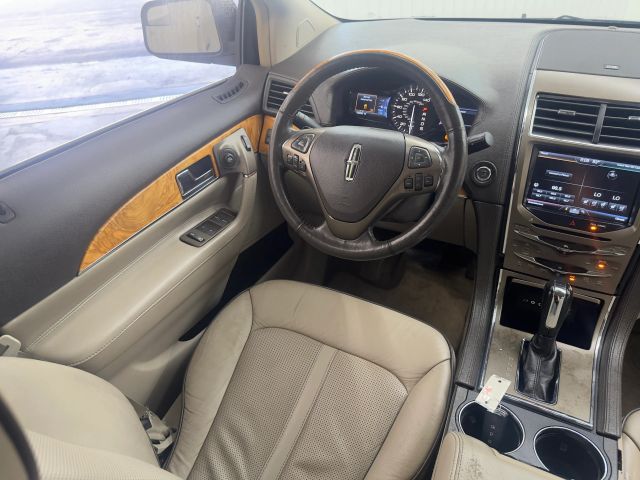 2015 Lincoln MKX photo 15