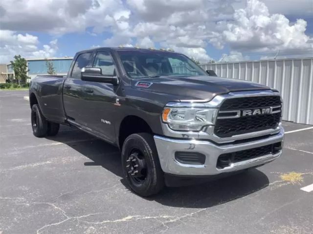 2020 Ram 3500 Tradesman photo 3
