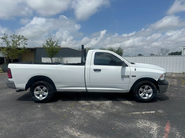2016 Ram 1500 Tradesman photo 4