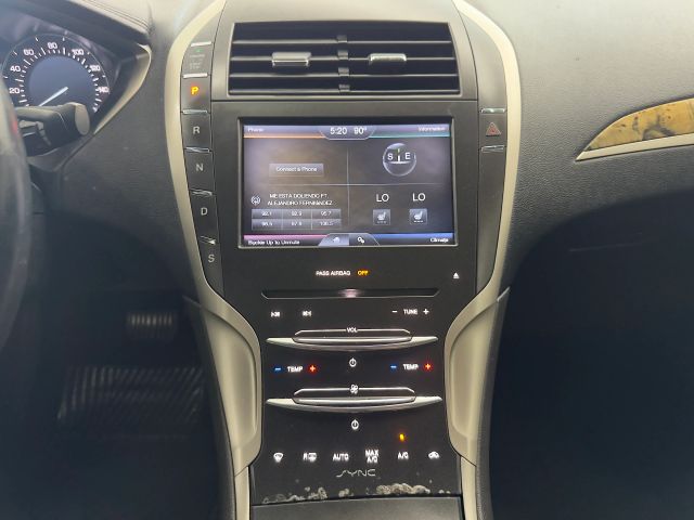 2016 Lincoln MKZ photo 15