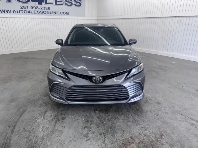 2023 Toyota Camry LE photo 2