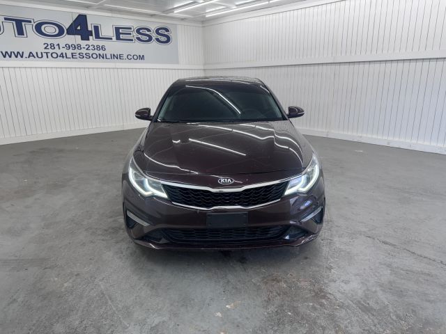 2020 Kia Optima LX photo 2
