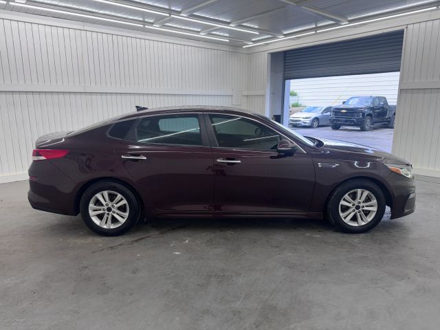 2020 Kia Optima LX photo 4