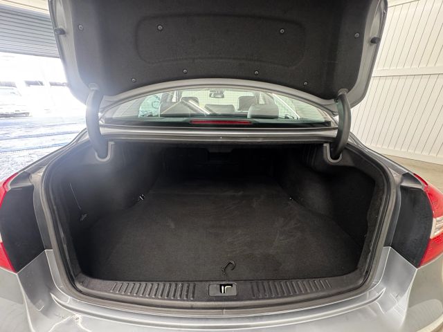 2014 Hyundai Genesis 3.8 photo 21