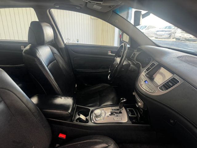 2014 Hyundai Genesis 3.8 photo 20
