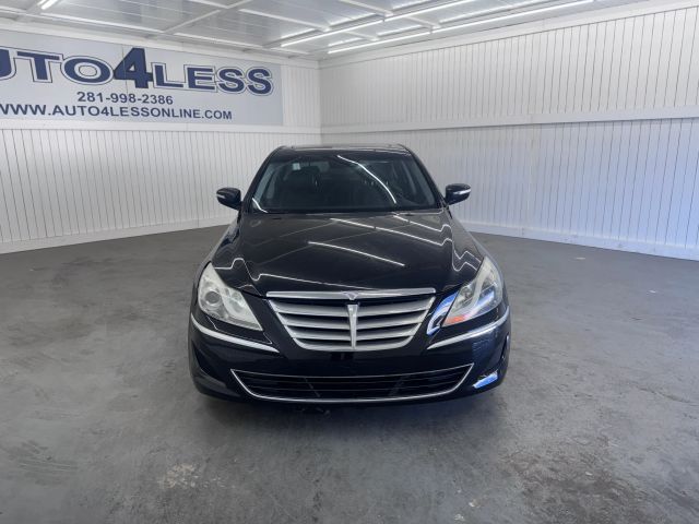 2012 Hyundai Genesis 5.0 R-Spec photo 2
