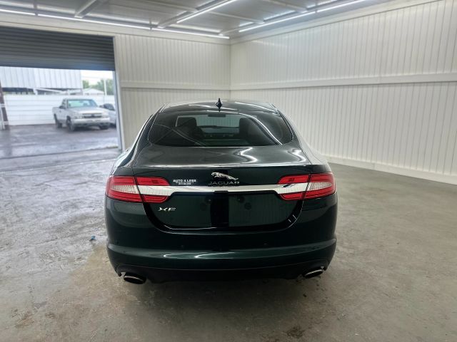 2015 Jaguar XF Premium photo 6
