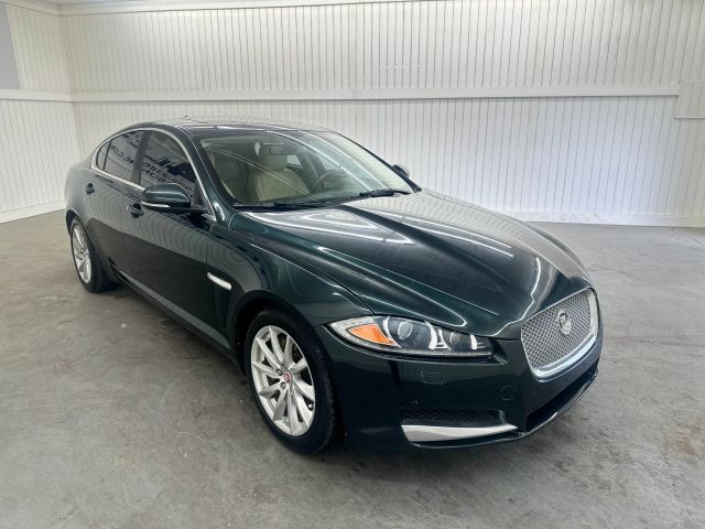 2015 Jaguar XF Premium photo 3