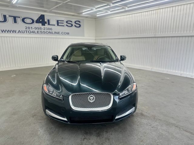 2015 Jaguar XF Premium photo 2
