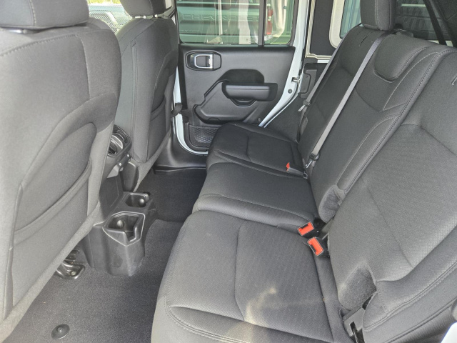 Used 2022 Jeep Wrangler Unlimited Sport Altitude 4x4  in ,  26