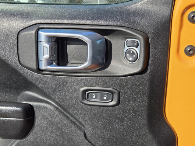 Used 2021 Jeep Wrangler Unlimited Rubicon 4x4  in ,  23