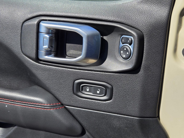 Used 2022 Jeep Wrangler Unlimited Rubicon 4x4  in ,  23