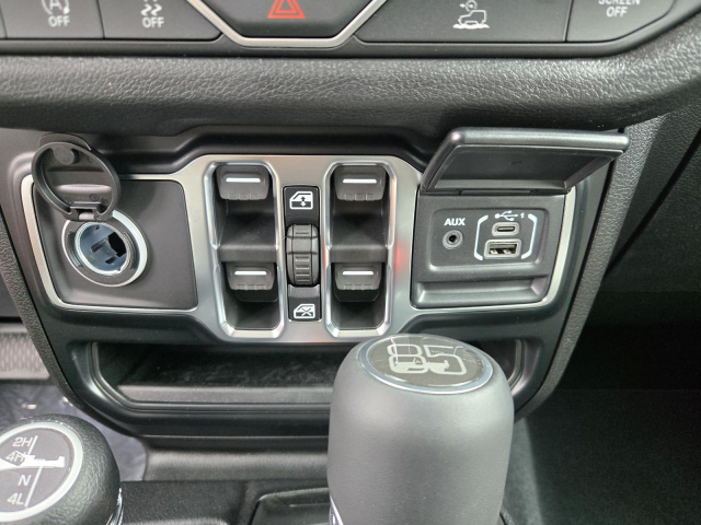 New 2026 Jeep Wrangler 85th Anniversary 4 Door 4x4  in ,  12