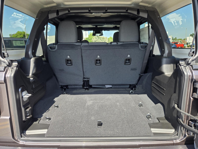 New 2026 Jeep Wrangler Willys 4 Door 4x4  in ,  27