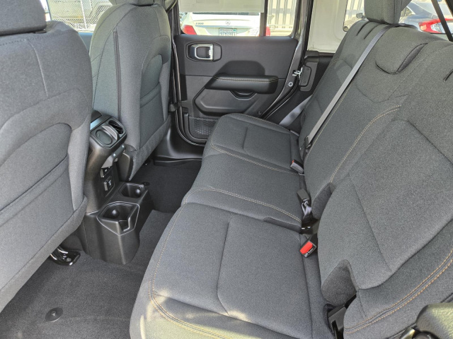 New 2026 Jeep Wrangler Sahara 4 Door 4x4  in ,  26