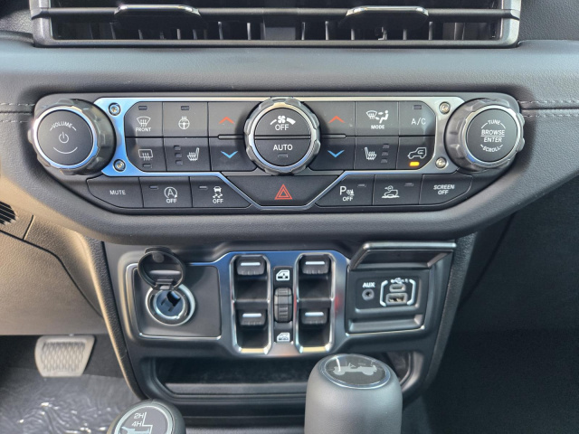 New 2026 Jeep Wrangler Sahara 4 Door 4x4  in ,  12