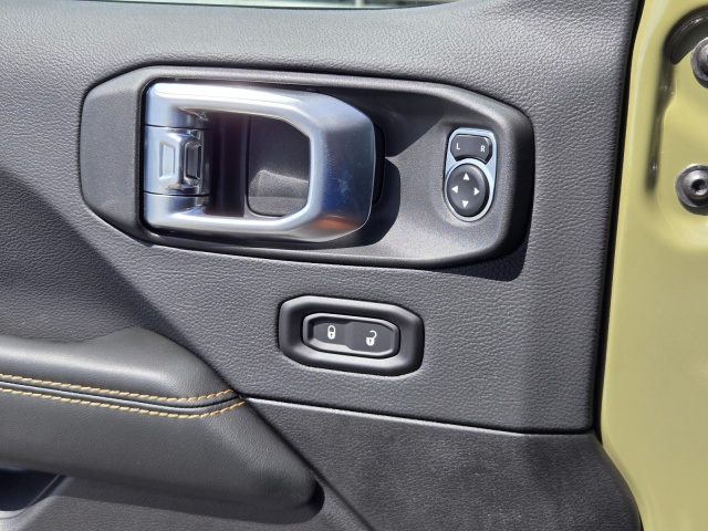 New 2026 Jeep Wrangler Sahara 4 Door 4x4  in ,  21