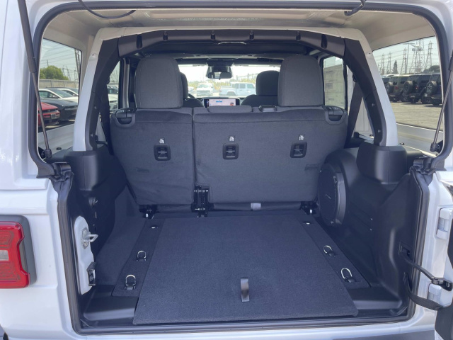 New 2026 Jeep Wrangler Sahara  in ,  7