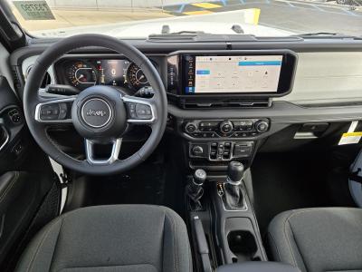 New 2025 Jeep Wrangler Sahara 4 Door 4x4  in ,  7