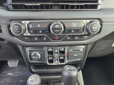 New 2025 Jeep Wrangler Sahara 4 Door 4x4  in ,  12