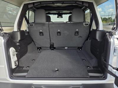New 2025 Jeep Wrangler Sahara 4 Door 4x4  in ,  29