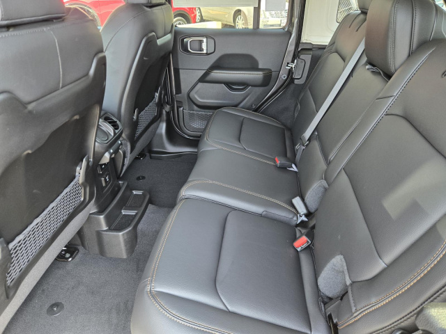 New 2026 Jeep Wrangler Sahara 4 Door 4x4  in ,  27